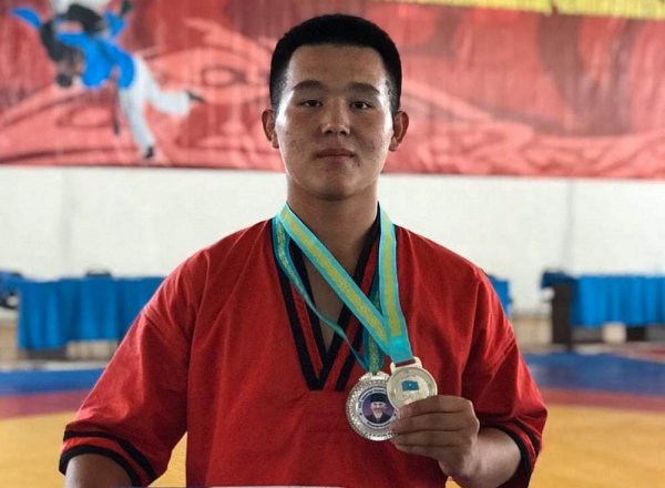 Путёвку на чемпионат мира получили юные борцы из Мангистау