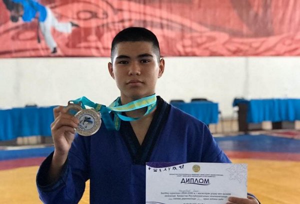 Путёвку на чемпионат мира получили юные борцы из Мангистау