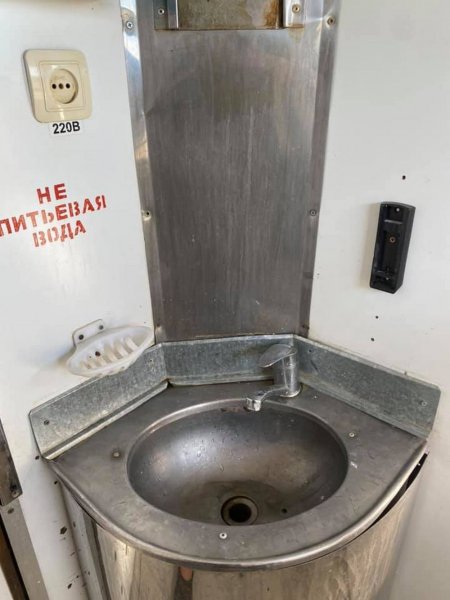 Сквозняк - это по-нашему! Сервис в поезде сообщением «Мангистау-Атырау» возмутил пассажира