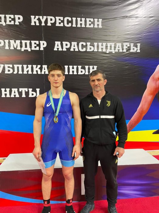 Трое борцов из Мангистау получили путёвки на чемпионат мира