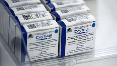 Казахстан зарегистрировал однокомпонентную вакцину "Спутник Лайт"