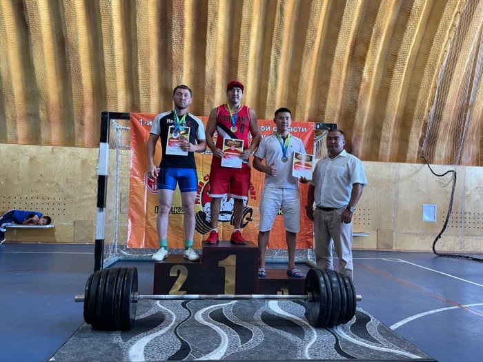 В Актау определены победители чемпионата области по силовым видам спорта