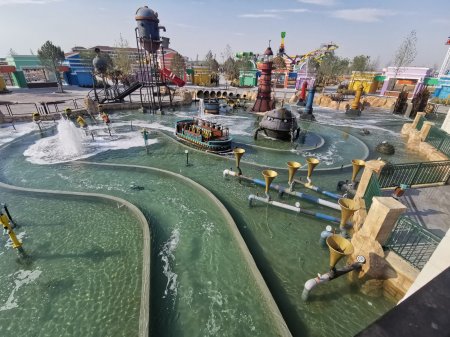 Пир во время чумы: Жители Актау остались недовольными открытием тематического парка