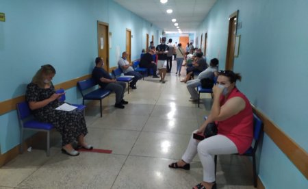 На столпотворение в клинике «Ча-Кур» пожаловались жители Актау