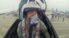 Женщина-летчик впервые стала командиром экипажа истребителя минобороны РК