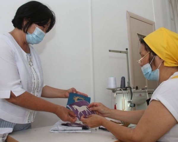 Безработные женщины осваивают новую профессию в Жанаозене