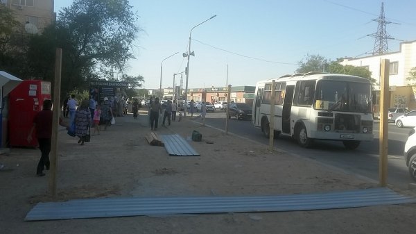 Долгожданную остановку начали строить в Актау