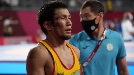 Казахстанский борец победил чемпиона мира на Олимпиаде-2020