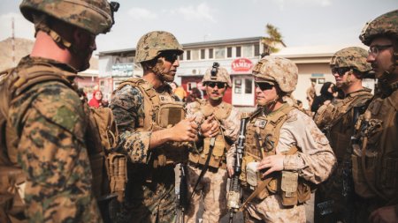 США просили Кыргызстан разместить их военных из Афганистана 