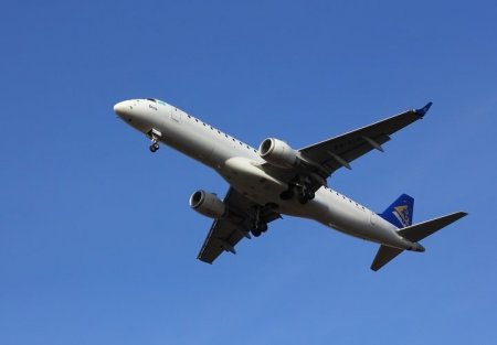 «Угнанный» украинский самолет выкупили богатые беженцы