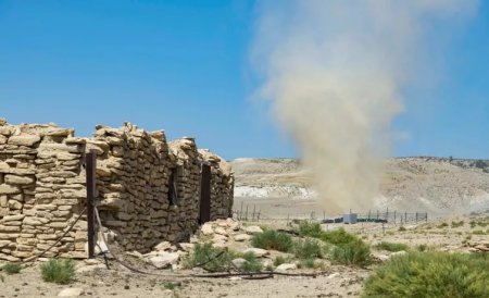 «Помощи хватило на два дня»: Фермер Мангистау бросает дом и уезжает из области