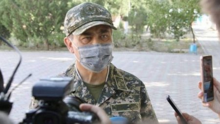 Министра обороны Ермекбаева снова спросили об отставке 