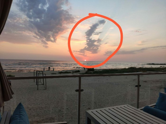 Лицо Иисуса: необычную форму облаков сняли на видео в Актау