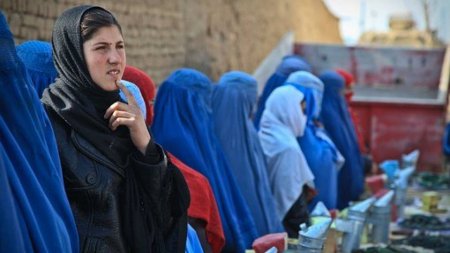Британский спецназ бежал из Афганистана в женских платьях