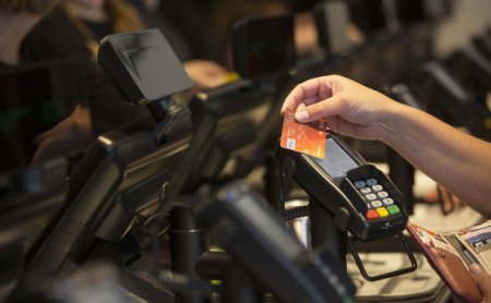 Visa повысит комиссии за оплату картами в супермаркетах в 2022 году