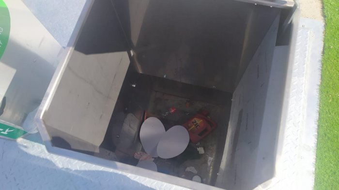 В Актау установили два подземных мусорных контейнера