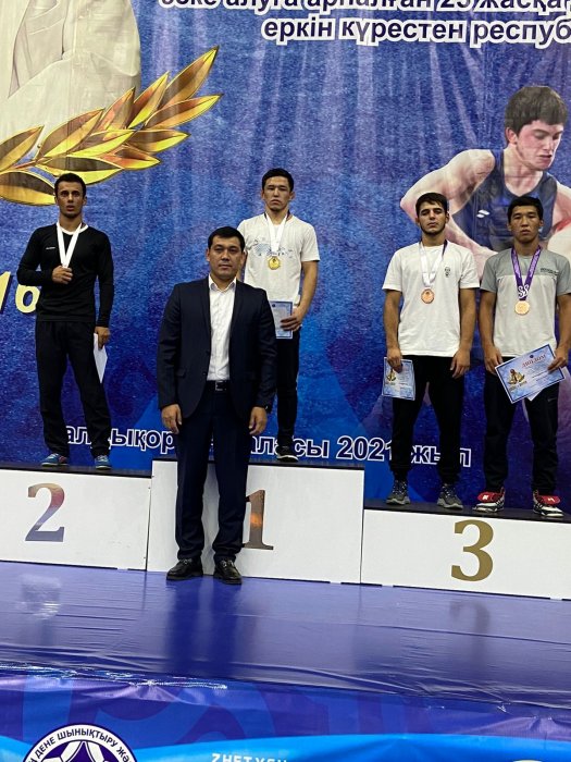 Спортсмены из Актау завоевали медали на республиканском турнире по вольной борьбе в Талдыкоргане