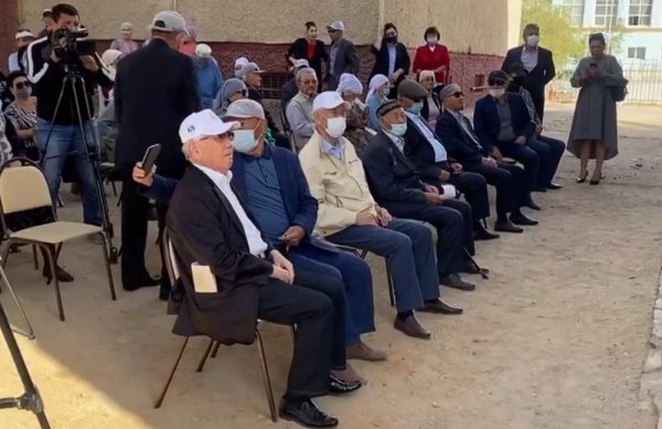 Памятная доска одному из первых строителей города установлена в Актау