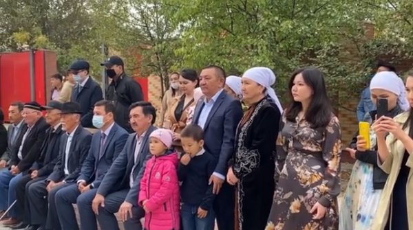 Памятную доску ветерану ВОВ установили в Актау