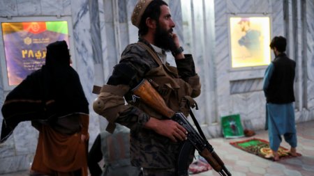 Талибы повесили нескольких человек в разных частях Герата по обвинению в похищении людей 