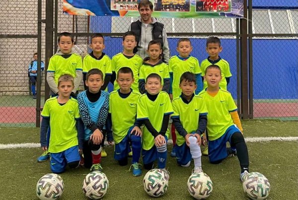 Юные футболисты «Каспия» стали чемпионами республиканского турнира