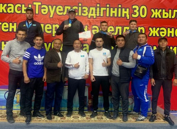 Бойцы из Актау заняли весь пьедестал на чемпионате страны