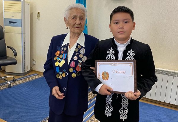 Юных чтецов наградила 95-летняя учительница в Актау