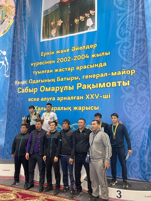 Борцы из Актау завоевали три медали на международном турнире в Туркестане