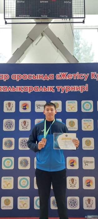 Мангистауские боксёры привезли с двух турниров сразу 11 медалей