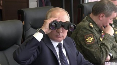 Путин отреагировал на заход американского военного корабля в Черное море 