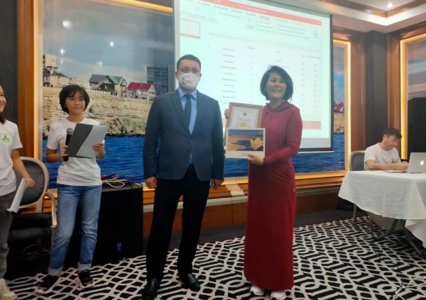 Дети собрали 11 тонн мусора в Актау