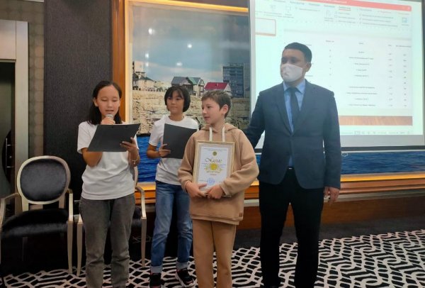 Дети собрали 11 тонн мусора в Актау