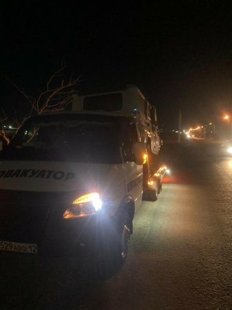 Столкнувшегося с автобусом водителю УАЗа потребовалась медицинская помощь в Актау