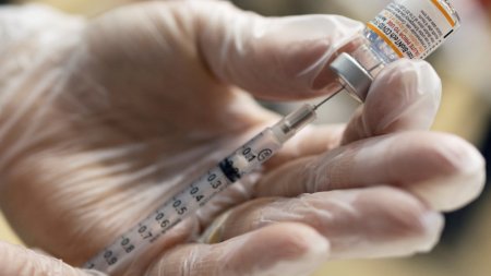 В Pfizer заявили о необходимости четвертой дозы вакцины