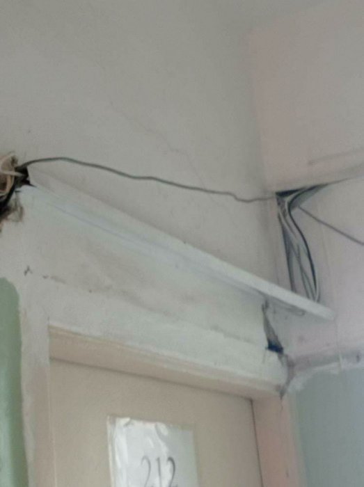 Жители Актау пожаловались на ужасное состояние здания управления координации занятости и социальных программ Мангистауской области