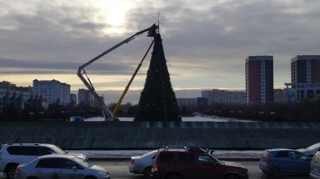 Новый год к нам мчится! Главную ёлку зажгут сегодня в Актау