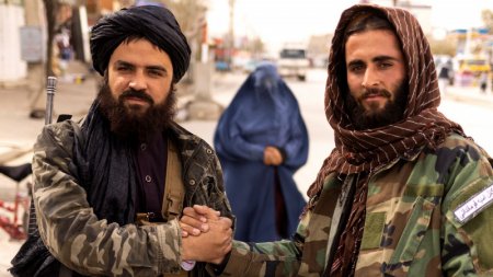Талибы заявили, что не будут заставлять мужчин отращивать бороды 