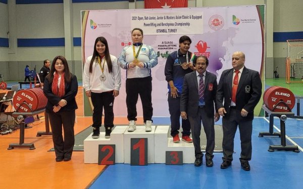 Пауэрлифтеры из Мангистау покорили чемпионат Азии