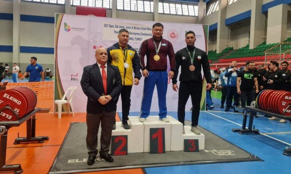Пауэрлифтеры из Мангистау покорили чемпионат Азии
