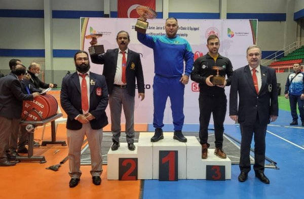 Пауэрлифтеры из Мангистау покорили чемпионат Азии