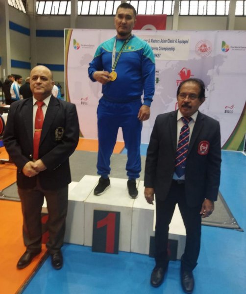 Пауэрлифтеры из Мангистау покорили чемпионат Азии