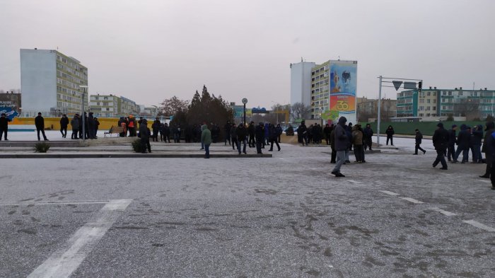 Утро 4 января: Что происходит на площади Ынтымак в Актау