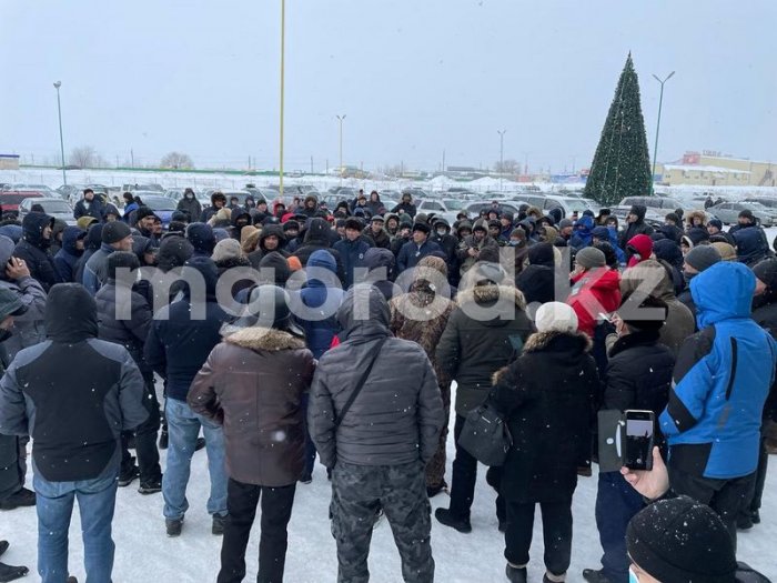 Уральцы снова вышли в поддержку жанаозенцев и с требованием снизить цены
