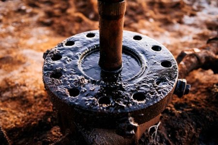 Цены на нефть продолжают расти на фоне событий в Казахстане