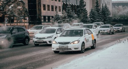 В Казахстане проверят "Яндекс.Такси" на предмет завышения цен во время ЧП