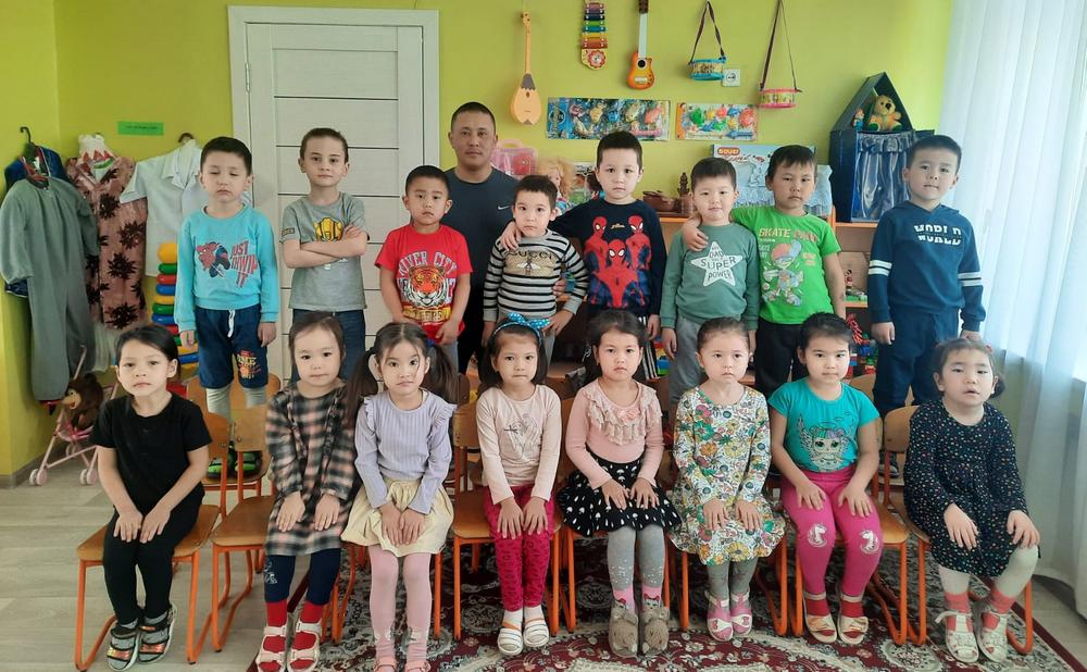 Военнослужащий помог потушить пожар в детском саду Актау