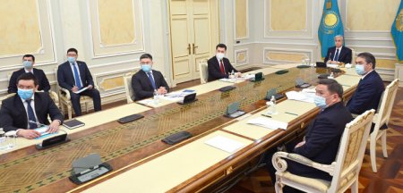 Токаев рассказал, где дают и берут взятки