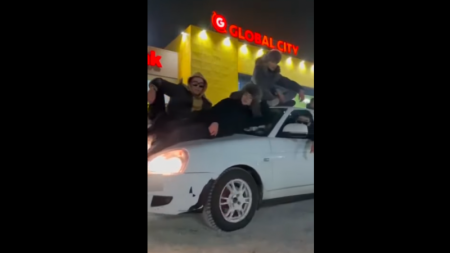 Парни из Караганды повторили видео из TikTok и получили штраф