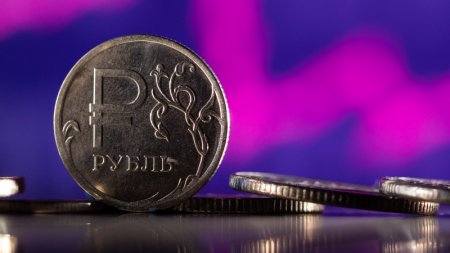 Центральный банк России экстренно повысил ключевую ставку до 20 процентов