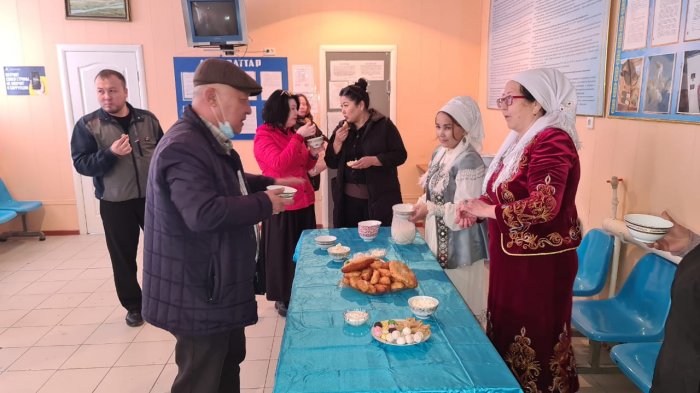 Посетителей СИЗО в Актау встречали с баурсаками и шубатом